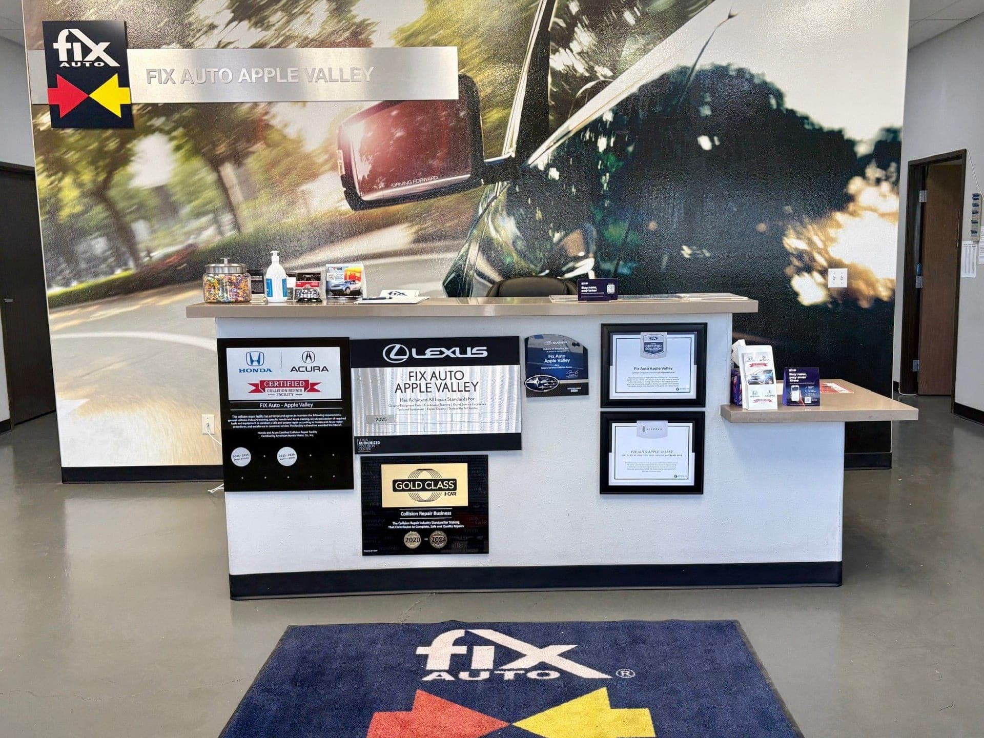 Inside Fix Auto Apple Valley